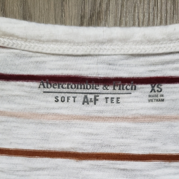 Abercrombie and Fitch Soft AF Tee XS - Picture 3 of 3